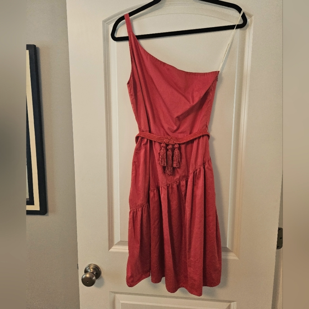One shoulder dress